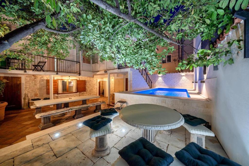 Heritage Residence In Center With Pool- Apartments Vodice Dış mekan fotoğraf