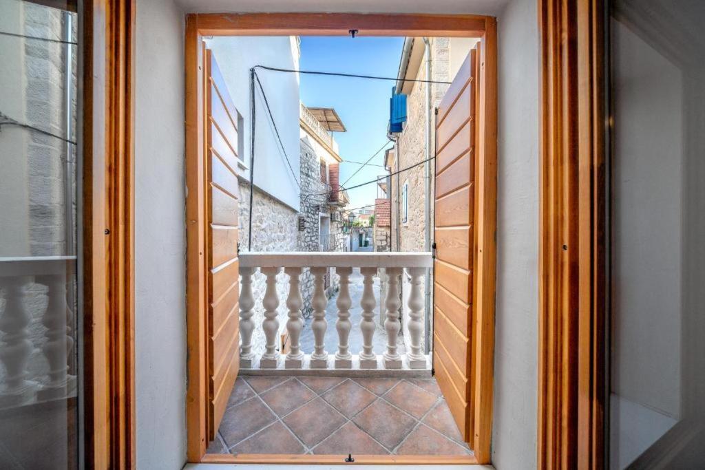 Heritage Residence In Center With Pool- Apartments Vodice Dış mekan fotoğraf